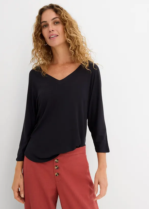 Shirt aus fließendem Viskose-Mix in schwarz von vorne (im Anschnitt) - bonprix