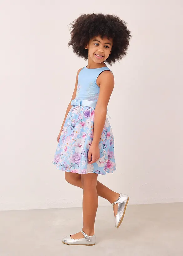 Ausgestelltes Kleid in blau von vorne (Totalaufnahme) - bonprix