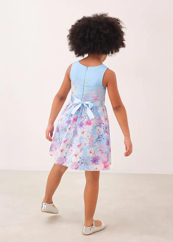 Ausgestelltes Kleid in blau von hinten (Totalaufnahme) - bonprix