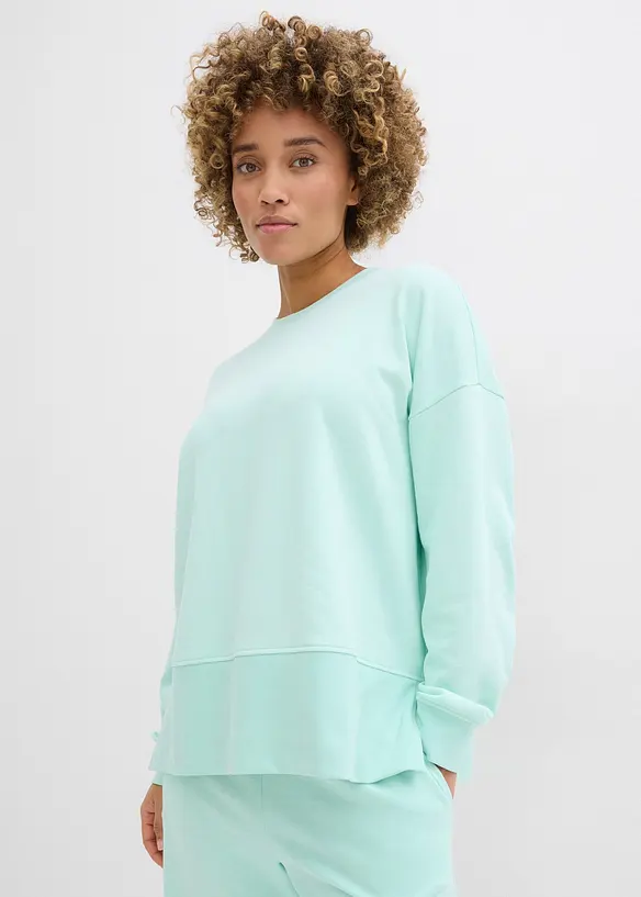 Oversize-Sweatshirt aus Baumwoll-Mix in grün von vorne (im Anschnitt) - bonprix