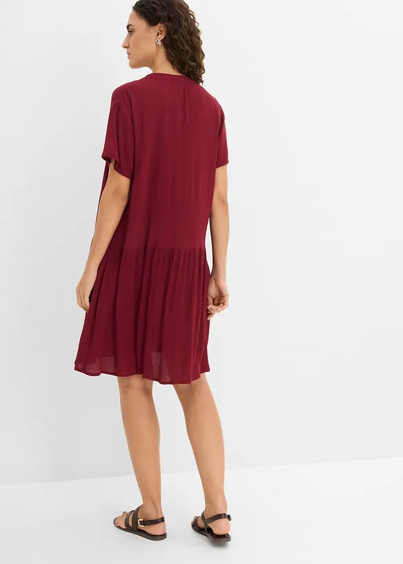 Tunika-Kleid mit Crinkle-Effekt aus softer Viskose in rot von hinten (Totalaufnahme) - bonprix