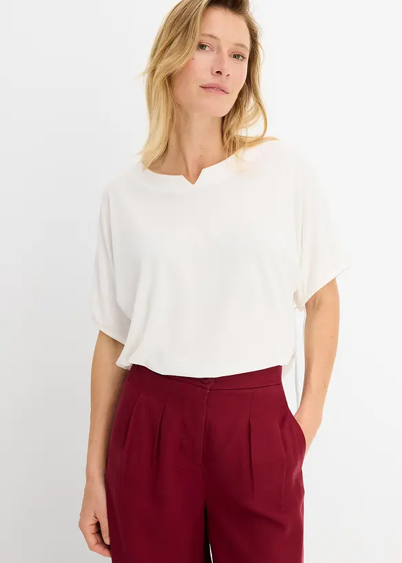 Lockeres Shirt aus weichem Piqué in weiß von vorne (im Anschnitt) - bonprix