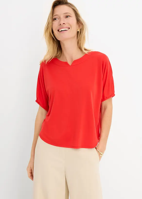 Lockeres Shirt aus weichem Piqué in rot von vorne (im Anschnitt) - bonprix