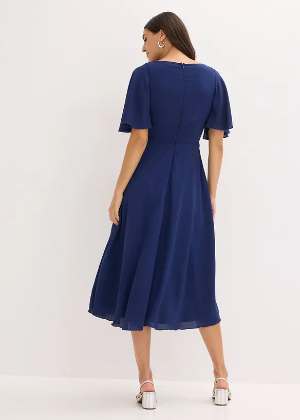 Cocktailkleid mit Spitzen-Applikation in blau von hinten (Totalaufnahme) - bonprix Cocktailkleid mit Spitzen-Applikation in blau von hinten (Totalaufnahme) - bonprix