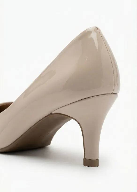 Pumps in Lack-Optik in beige - bonprix