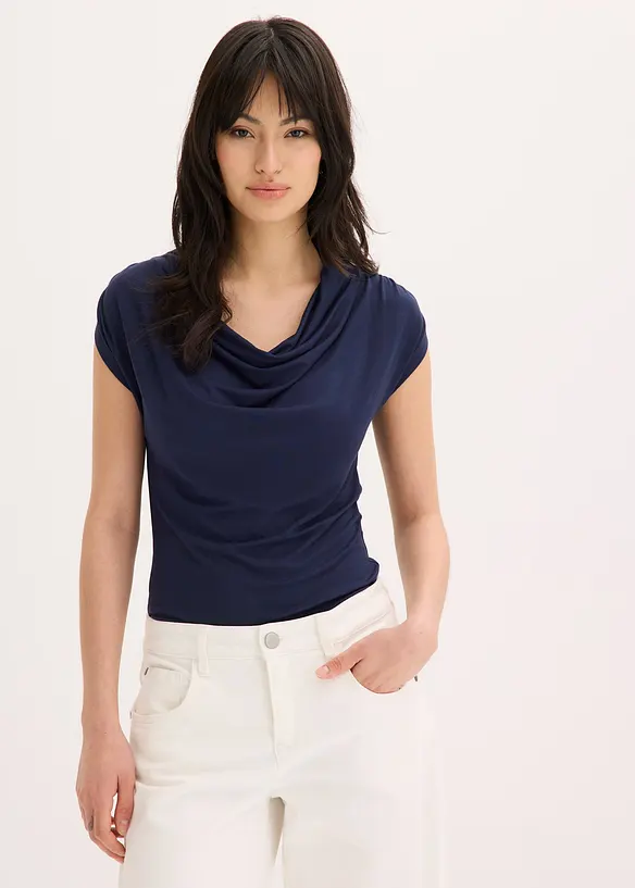 Shirt aus Viskose-Mix in blau von vorne (im Anschnitt) - bonprix