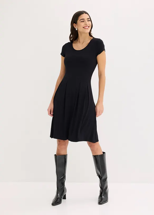 Shirtkleid aus fließender Viskose in schwarz von vorne (Totalaufnahme) - bonprix