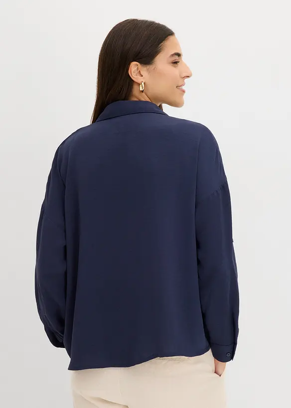 Bluse aus leichtem Crêpe in blau von hinten (im Anschnitt) - bonprix