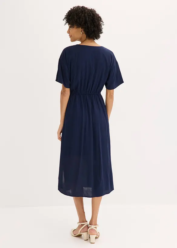 Midikleid aus fließender Viskose in blau von hinten (Totalaufnahme) - bonprix