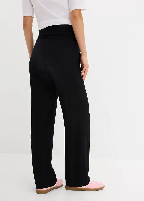 Bequeme Umstandshose aus Viskose-Crepe. Loose Fit in schwarz von hinten - bonprix
