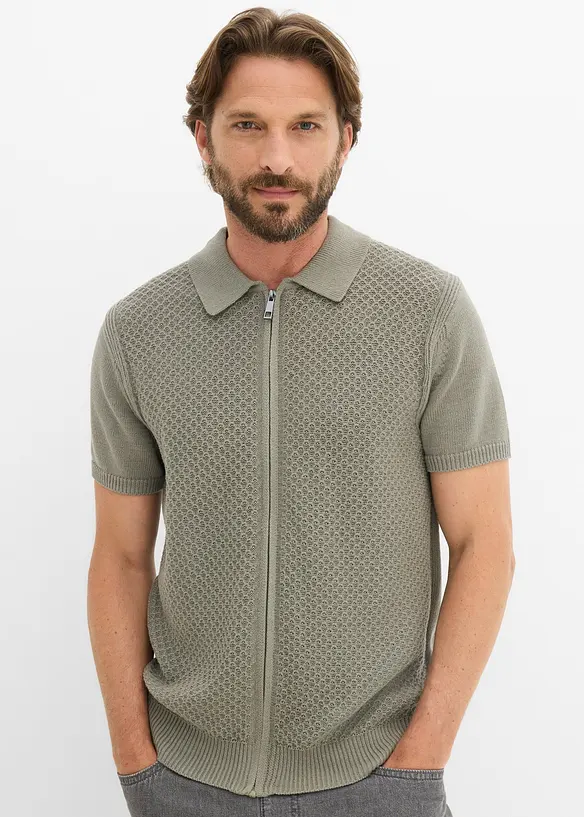 Gestricktes Poloshirt aus reiner Baumwolle in grau von vorne (im Anschnitt) - bonprix