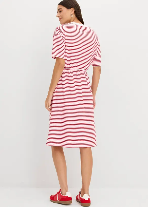 Gestreiftes Jerseykleid mit Stickerei in rot von hinten (Totalaufnahme) - bonprix Gestreiftes Jerseykleid mit Stickerei in rot von hinten (Totalaufnahme) - bonprix