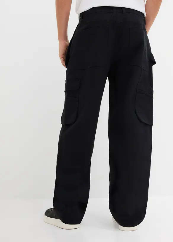 Workwear-Hose mit praktischen Handwerkertaschen in schwarz von hinten - bonprix