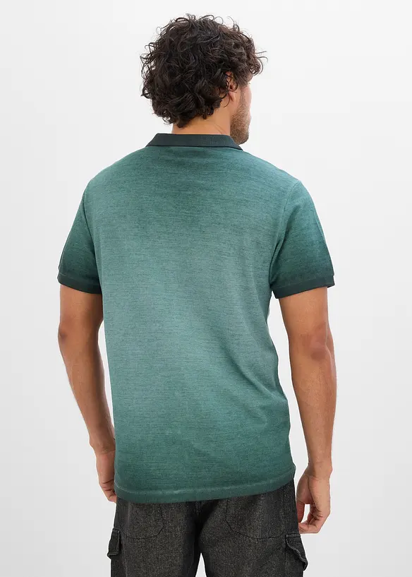 Piqué-Poloshirt in gewaschener Optik in grün von hinten (im Anschnitt) - bonprix