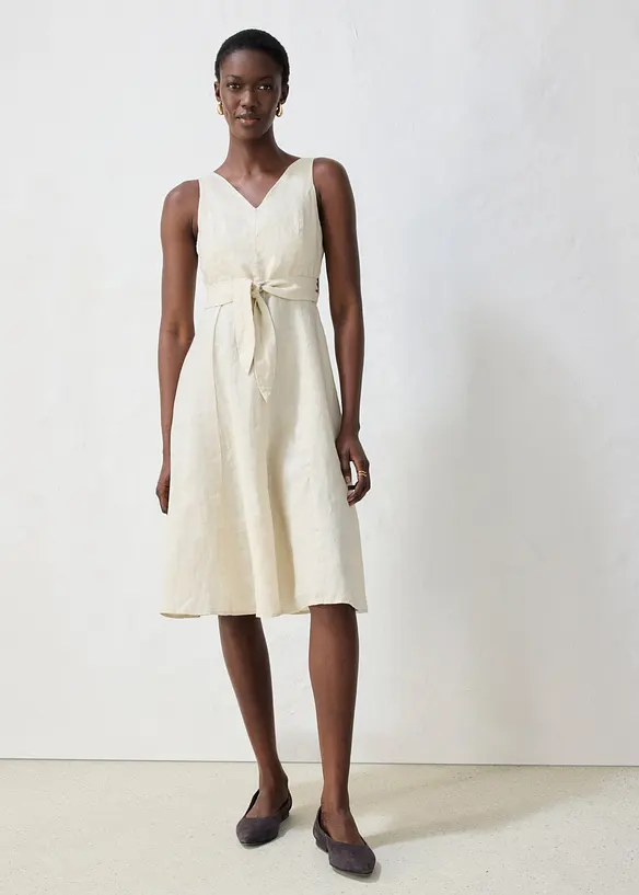 Midikleid aus reinem Leinen in beige von vorne (Totalaufnahme) - bonprix Midikleid aus reinem Leinen in beige von vorne (Totalaufnahme) - bonprix