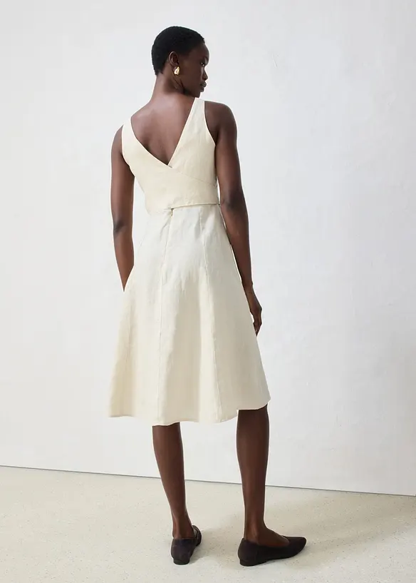 Midikleid aus reinem Leinen in beige von hinten (Totalaufnahme) - bonprix Midikleid aus reinem Leinen in beige von hinten (Totalaufnahme) - bonprix
