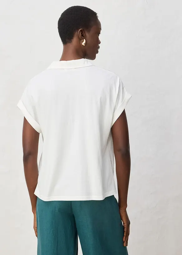 Poloshirt mit Seidenanteil weit geschnitten in weiß von hinten (im Anschnitt) - bonprix Poloshirt mit Seidenanteil weit geschnitten in weiß von hinten (im Anschnitt) - bonprix