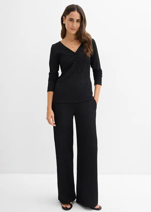 Shirt und Hose (2-tlg.Set) aus strukturiertem Crêpe in schwarz von vorne (Totalaufnahme) - bonprix