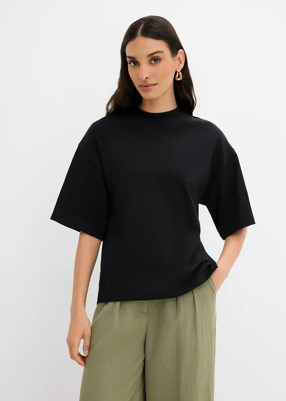 Oversize-Shirt mit asymmetrischem Saum aus reiner Bio-Baumwolle in schwarz von vorne (im Anschnitt) - bonprix