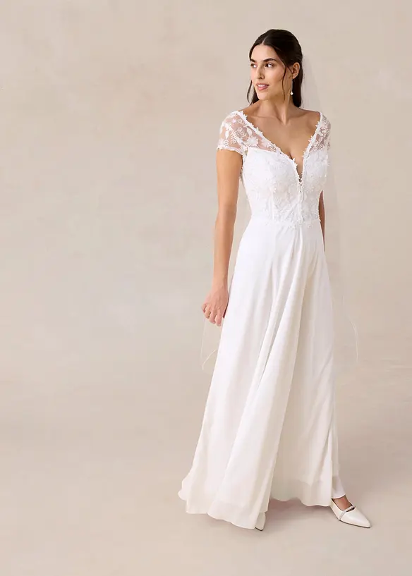 Brautkleid mit Spitze in weiß von vorne (Totalaufnahme) - bonprix