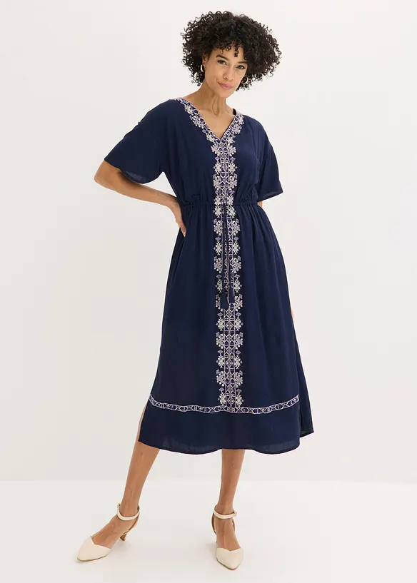 Midikleid aus fließender Viskose in blau von vorne (Totalaufnahme) - bonprix