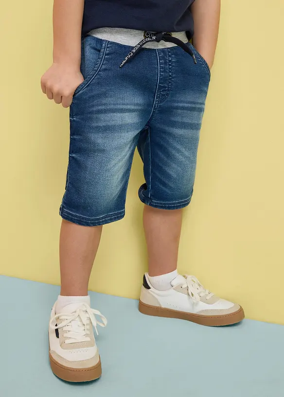Sweatjeans-Schlupfbermuda, Regular Fit in blau von vorne - bonprix
