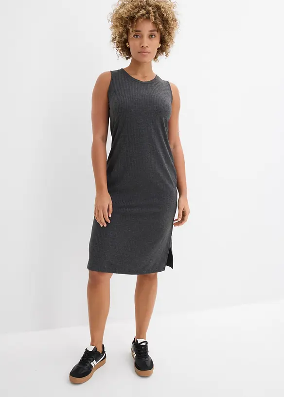 Rippkleid mit seitlichen Schlitzen aus Viskose-Mix in grau von vorne (Totalaufnahme) - bonprix