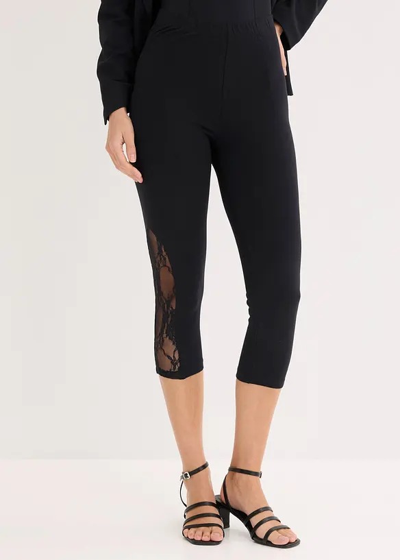 Capri-Leggings mit Spitze in schwarz von vorne - bonprix