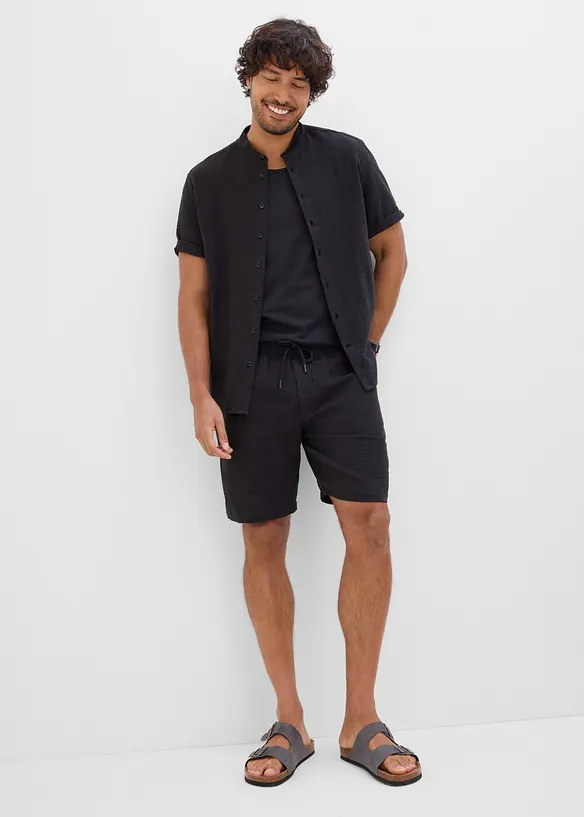 Musselin-Shorts und Hemd (2-tlg.Set) in schwarz von vorne (Totalaufnahme) - bonprix