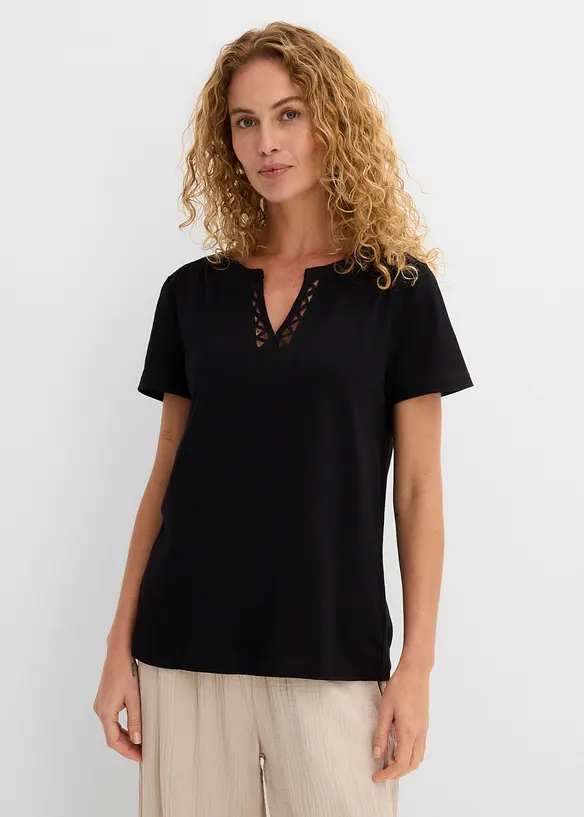 Baumwoll-Shirt mit dekorativem Ausschnitt in schwarz von vorne (im Anschnitt) - bonprix Baumwoll-Shirt mit dekorativem Ausschnitt in schwarz von vorne (im Anschnitt) - bonprix