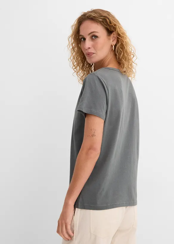 Baumwoll-Shirt mit dekorativem Ausschnitt in grün von hinten (im Anschnitt) - bonprix Baumwoll-Shirt mit dekorativem Ausschnitt in grün von hinten (im Anschnitt) - bonprix