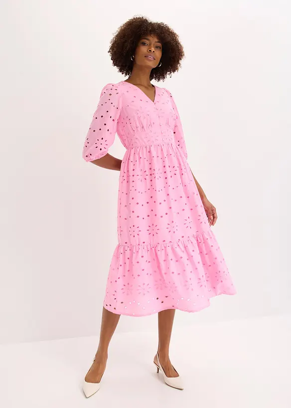 Lochstickerei-Midikleid aus reiner Baumwolle in rosa von vorne (Totalaufnahme) - bonprix Lochstickerei-Midikleid aus reiner Baumwolle in rosa von vorne (Totalaufnahme) - bonprix