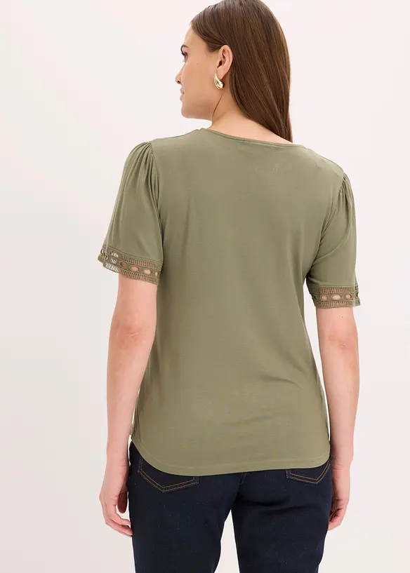 Shirt-Tunika mit Spitzenband in grün von hinten (im Anschnitt) - bonprix