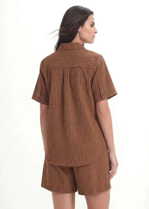 Seersucker-Hemdbluse aus reiner Baumwolle in braun von hinten (im Anschnitt) - bonprix Seersucker-Hemdbluse aus reiner Baumwolle in braun von hinten (im Anschnitt) - bonprix
