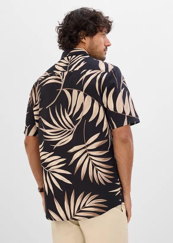 Kurzarmhemd aus Bio-Baumwolle in Regular Fit in schwarz von hinten (im Anschnitt) - bonprix