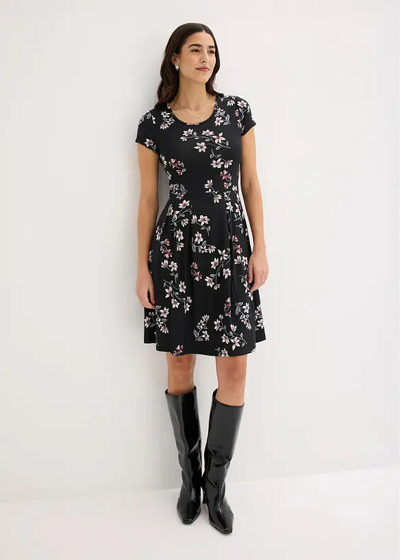 Shirtkleid aus fließender Viskose in schwarz von vorne (Totalaufnahme) - bonprix