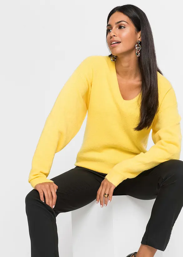 Oversize-Strick-Pullover in gelb von vorne (im Anschnitt) - bonprix