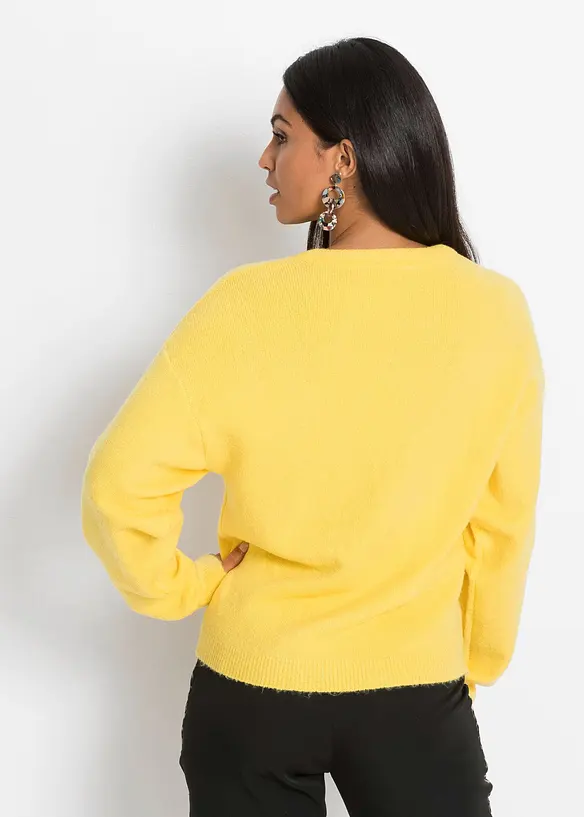 Oversize-Strick-Pullover in gelb von hinten (im Anschnitt) - bonprix