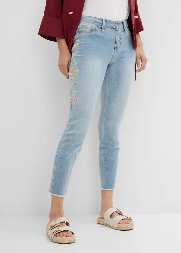 Skinny-Jeans Mid Waist, cropped in blau von vorne - bonprix