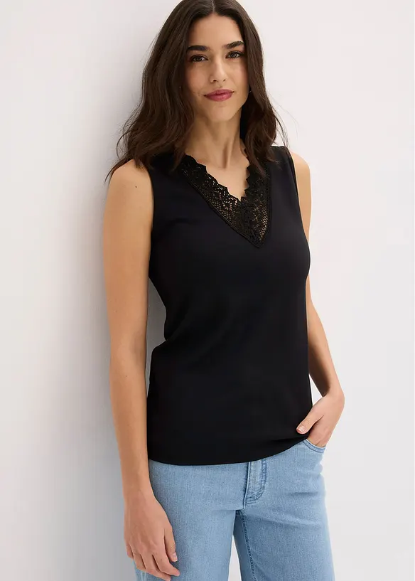 Shirt mit Spitze in schwarz von vorne (im Anschnitt) - bonprix