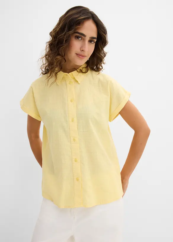 Baumwoll-Bluse mit Lochstickerei in gelb von vorne (im Anschnitt) - bonprix Baumwoll-Bluse mit Lochstickerei in gelb von vorne (im Anschnitt) - bonprix