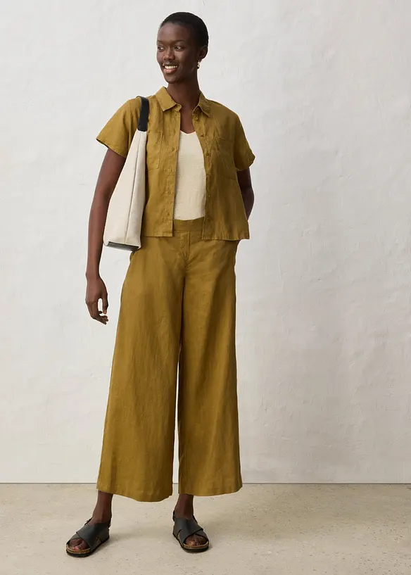 Culotte  aus  reinem Leinen in grün im Look von vorne (Totalaufnahme) - bonprix