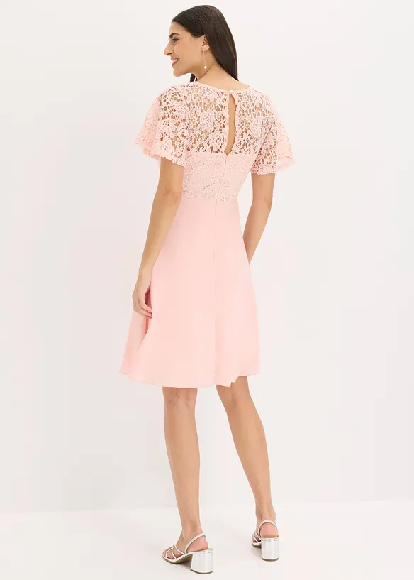 Spitzenkleid in rosa von hinten (Totalaufnahme) - bonprix Spitzenkleid in rosa von hinten (Totalaufnahme) - bonprix