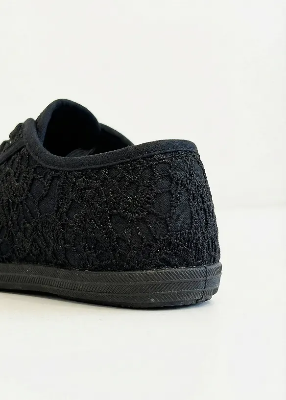 Sneaker mit Spitze in schwarz - bonprix