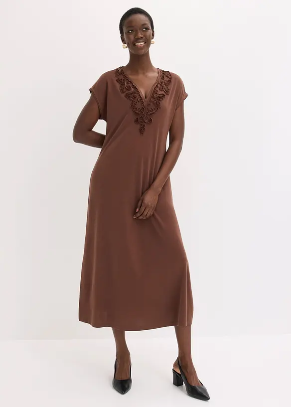 Tunika-Kleid mit Stickerei in braun von vorne (Totalaufnahme) - bonprix Tunika-Kleid mit Stickerei in braun von vorne (Totalaufnahme) - bonprix