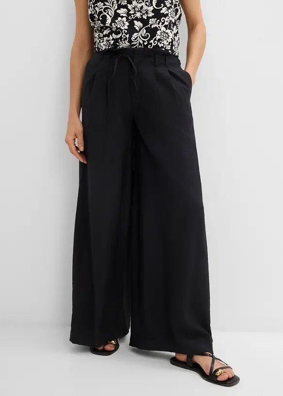 Schlupfhose aus strukturiertem Viskose-Mix in schwarz von vorne - bonprix