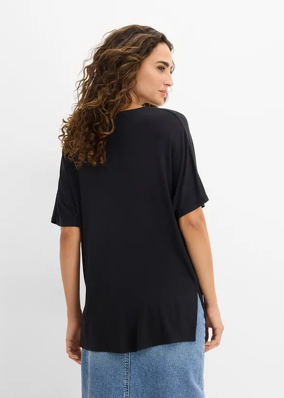 Long-Shirt aus Viskose-Mix in schwarz von hinten (im Anschnitt) - bonprix