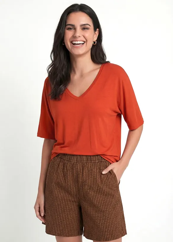 Long-Shirt aus Viskose-Mix in rot von vorne (im Anschnitt) - bonprix