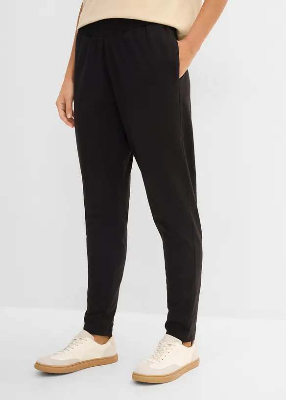 Jerseyhose aus Baumwoll-Mix in schwarz von vorne - bonprix