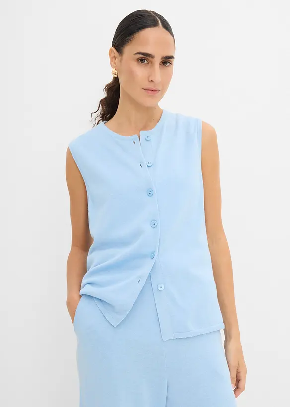 Weste aus sommerlichem Strick in blau von vorne (im Anschnitt) - bonprix